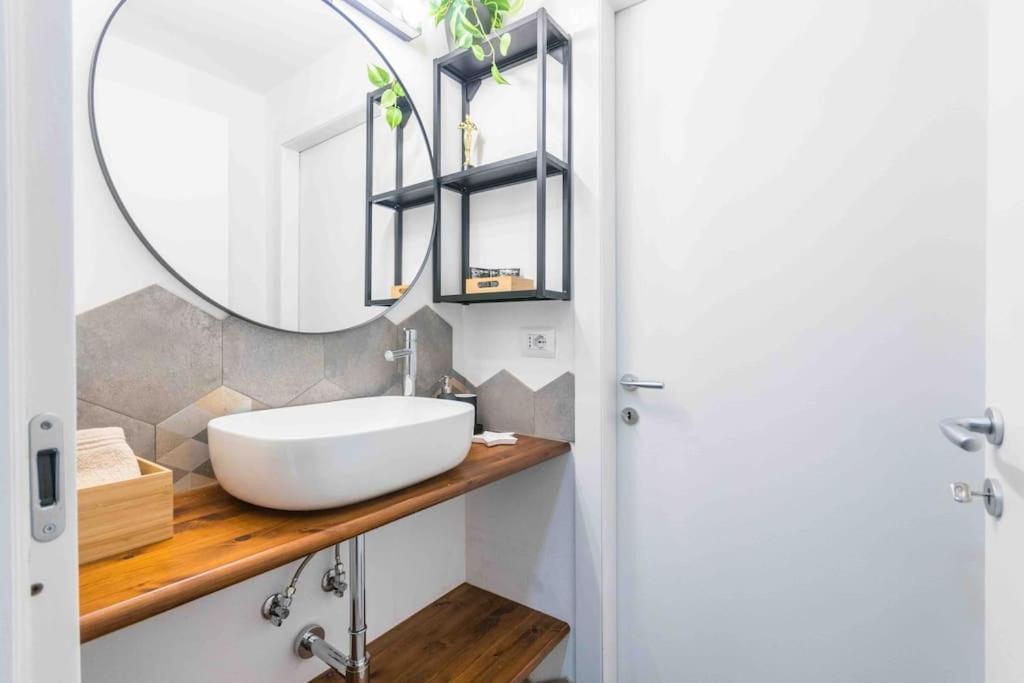 Hollywood Housein The Heart Of Turin Apartment ภายนอก รูปภาพ